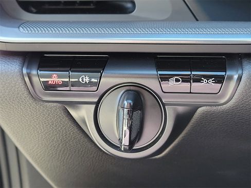 Certified 2021 Porsche 911 Carrera image 42