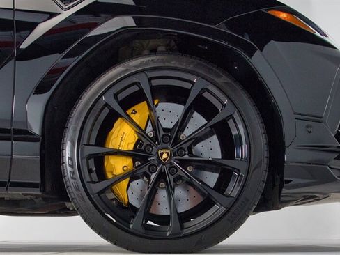 Used 2024 Lamborghini Urus S image 17