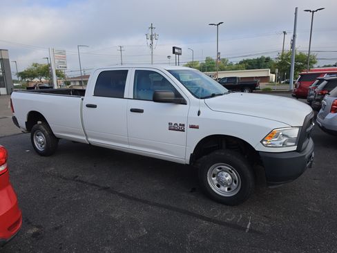 Used 2018 RAM 2500 Tradesman w/ Popular Equipment Group AWD/4WD image 2