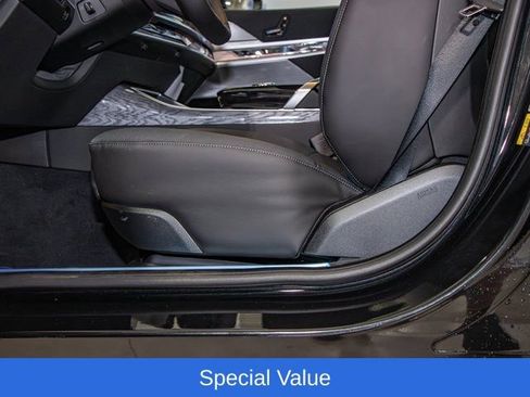Used 2025 BMW 750e xDrive w/ Premium Package AWD/4WD image 16