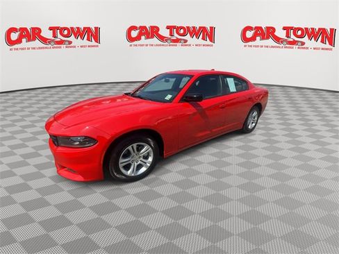 Used 2023 Dodge Charger SXT image 4