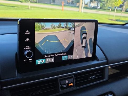Used 2025 Honda Pilot Elite image 11