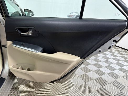 Used 2014 Toyota Camry LE FWD image 13