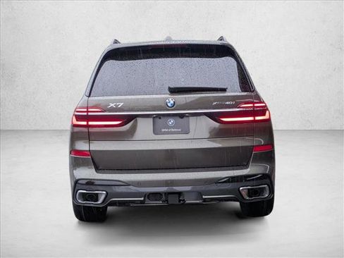Used 2026 BMW X7 xDrive40i w/ M Sport Package AWD/4WD image 7