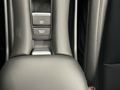 New 2026 Honda HR-V EX-L image 30