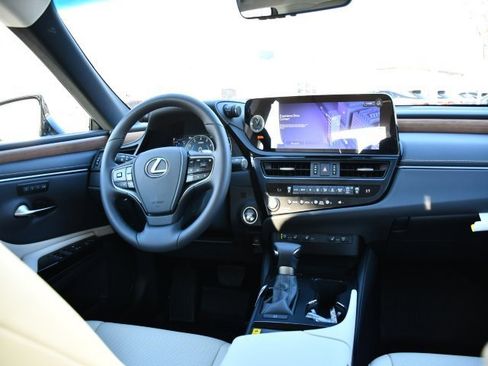 New 2025 Lexus ES 350 w/ Premium Package image 18