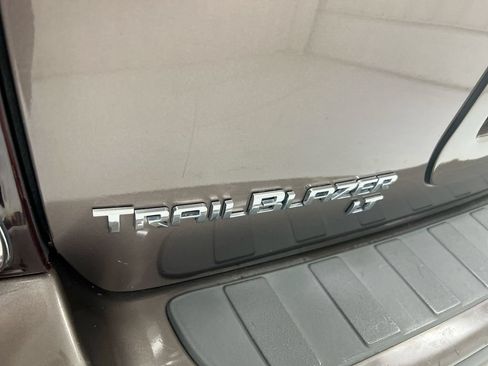 Used 2008 Chevrolet TrailBlazer LT w/ Sun And Sound Package AWD/4WD image 24