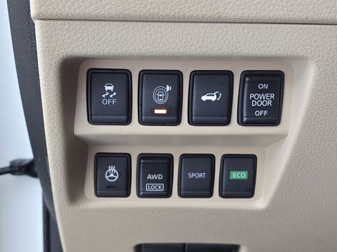 Used 2017 Nissan Rogue SV w/ SV Premium Package image 26