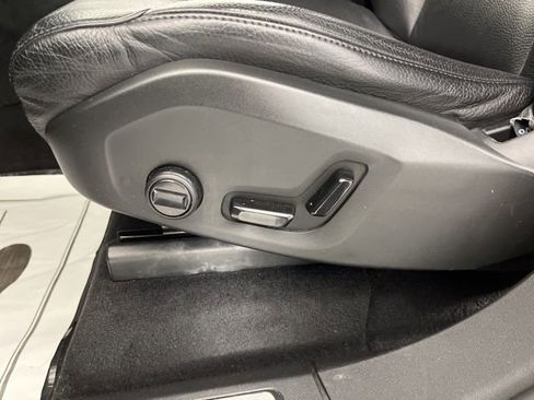 Used 2020 Volvo XC90 T6 Momentum image 32