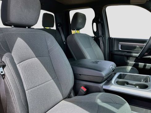 Used 2022 RAM 1500 Warlock AWD/4WD image 25