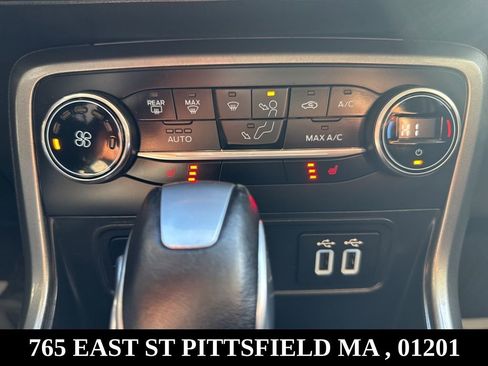 Used 2020 Ford EcoSport SE image 12