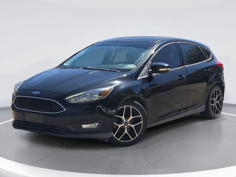 Used 2018 Ford Focus SEL FWD image 1
