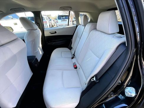 Used 2023 Toyota Corolla Cross L image 19