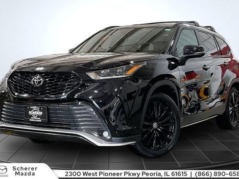 Used 2023 Toyota Highlander XSE FWD image 1