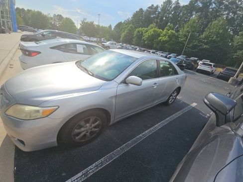 Used 2011 Toyota Camry LE w/ LE Extra-Value Pkg FWD image 10