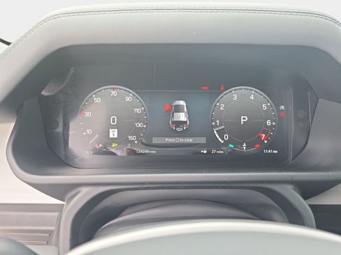 Certified 2025 Land Rover Defender 110 S AWD/4WD image 18