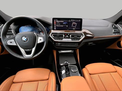 Used 2025 BMW X4 xDrive30i AWD/4WD image 16