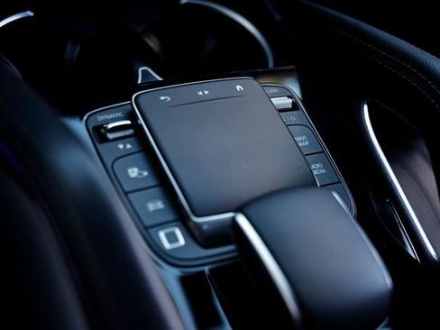 Used 2025 Mercedes-Benz GLE 350 4MATIC image 39