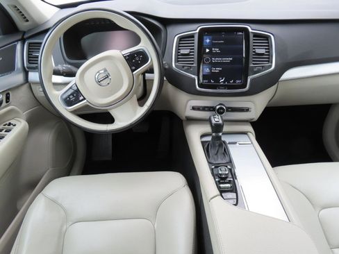 Used 2018 Volvo XC90 T6 Momentum image 20
