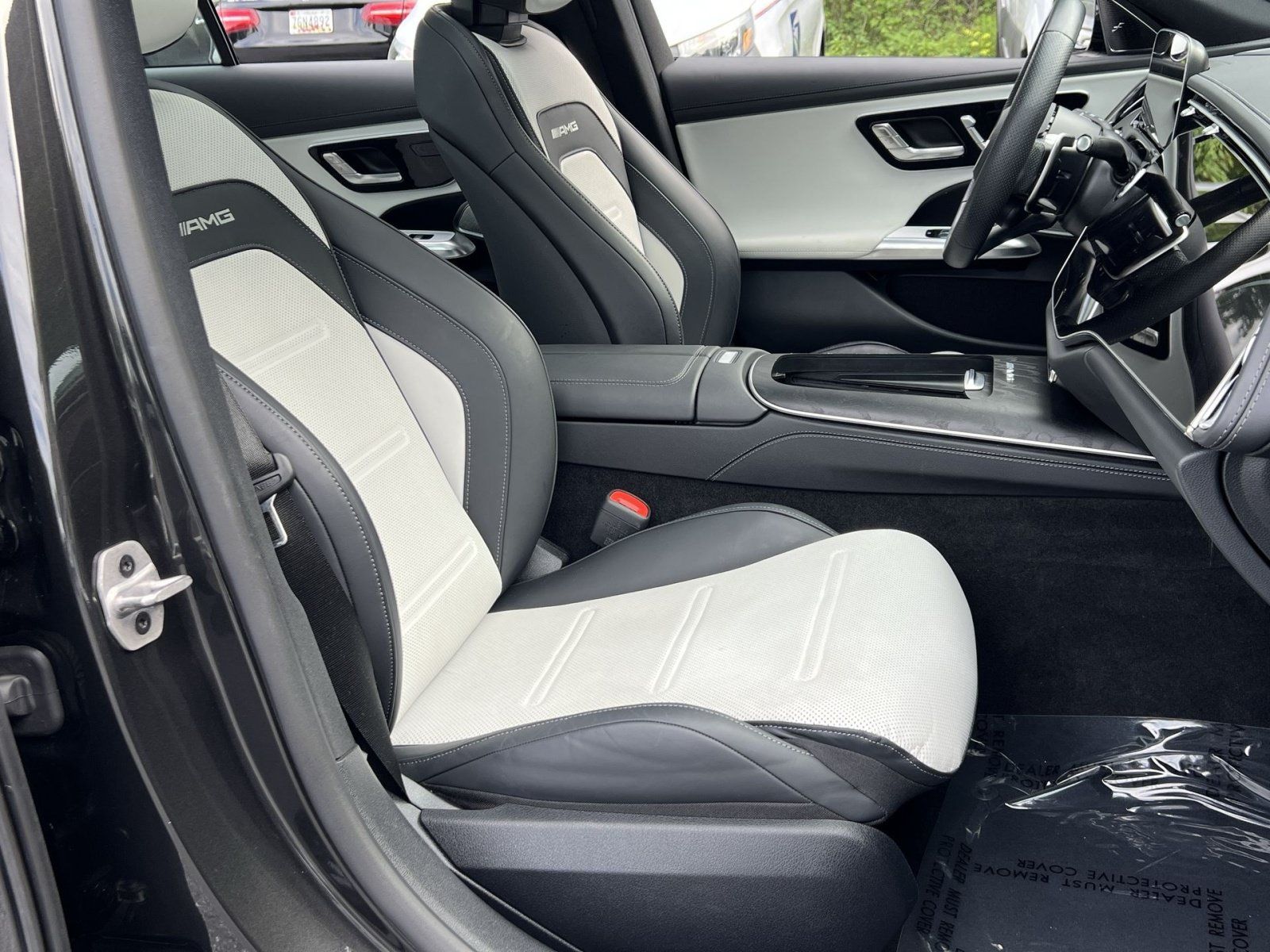 Certified 2025 Mercedes-Benz E 53 AMG e 4MATIC Sedan w/ Multicontour Seating Package image 33