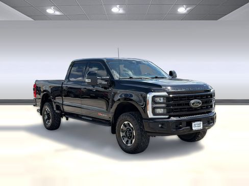 Certified 2024 Ford F250 Lariat w/ Lariat Ultimate Package AWD/4WD image 7