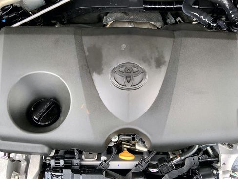 Used 2023 Toyota RAV4 LE FWD image 32