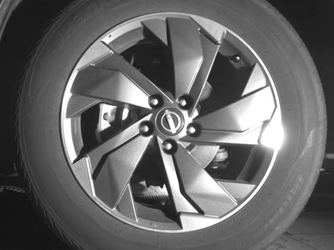 Used 2025 Nissan Rogue SV AWD/4WD image 11