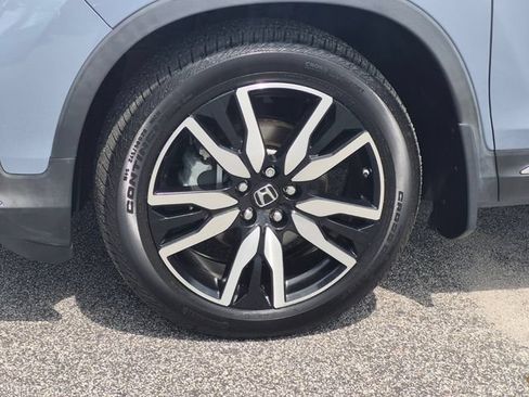 Used 2022 Honda Pilot Touring image 9
