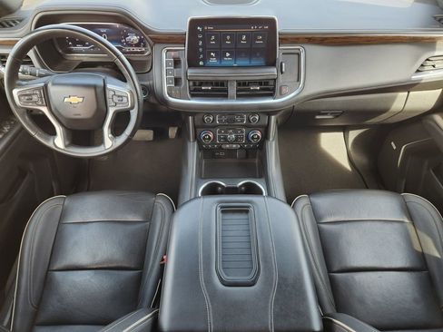 Used 2024 Chevrolet Tahoe Premier AWD/4WD image 32