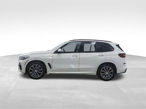 Used 2021 BMW X5 xDrive40i w/ M Sport Package image 2
