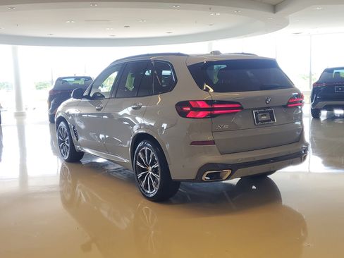 Used 2026 BMW X5 sDrive40i RWD image 8