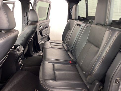 Used 2018 Nissan Titan SL w/ Midnight Edition RWD image 37