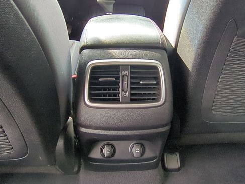 Used 2018 Kia Sorento LX image 28