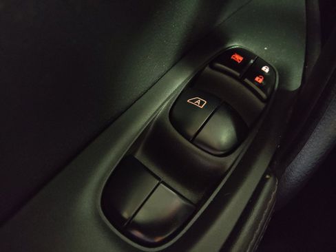Used 2020 Nissan Rogue Sport S w/ Appearance Package FWD image 27