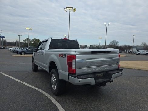 Used 2018 Ford F250 Platinum image 5