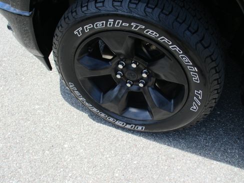 Used 2019 RAM 1500 Big Horn AWD/4WD image 9