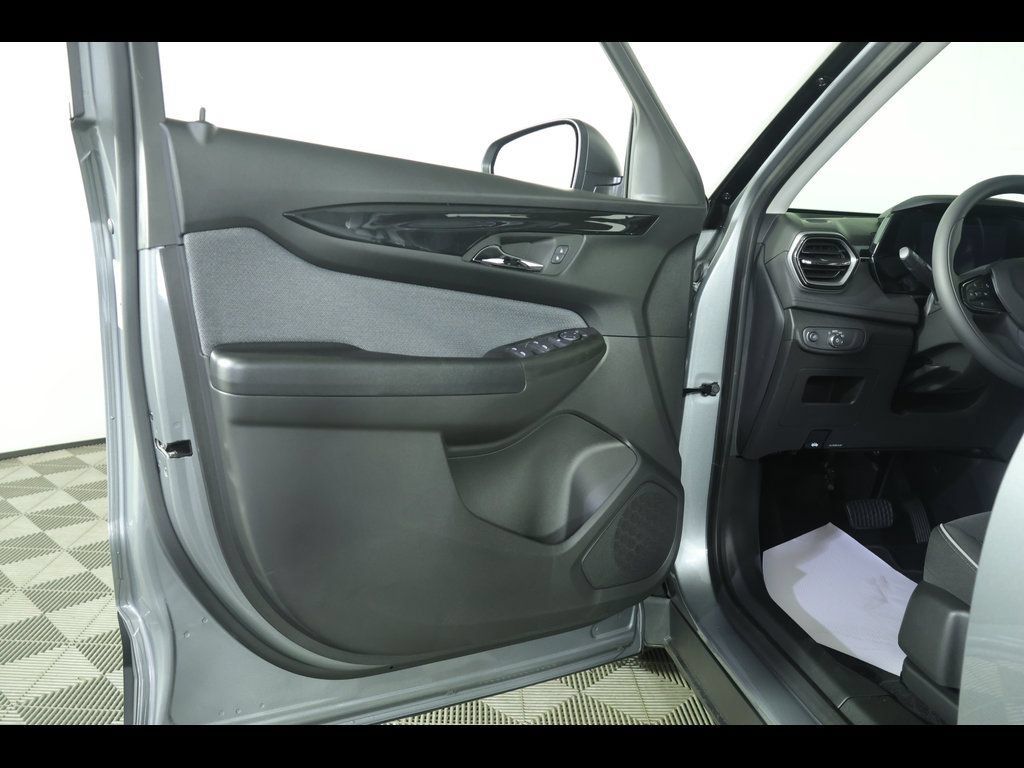 New 2026 Chevrolet TrailBlazer LS w/ LS Convenience Package FWD image 24