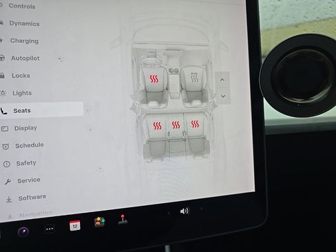 Used 2020 Tesla Model Y Long Range AWD/4WD image 17