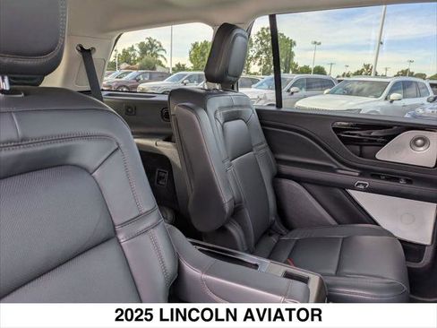 Used 2025 Lincoln Aviator Reserve w/ Equipment Group 201A image 25