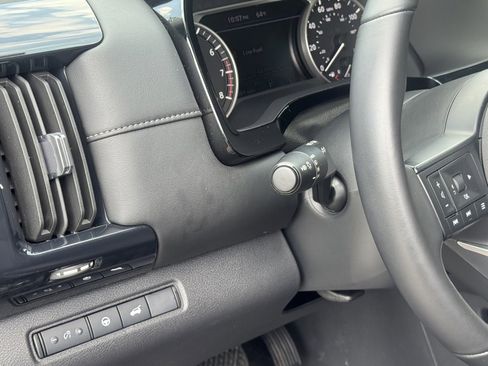 Certified 2025 Nissan Pathfinder SV w/ Black Appearance Package image 16