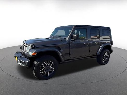 Used 2025 Jeep Wrangler Unlimited Sahara AWD/4WD image 7