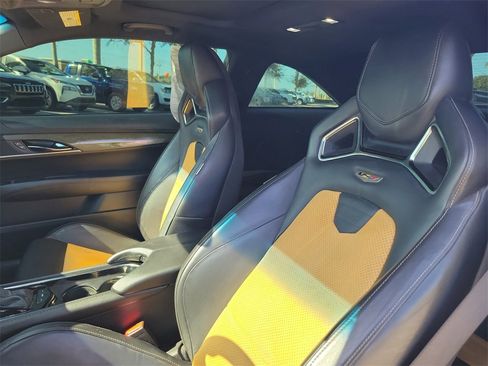 Used 2016 Cadillac ATS V w/ Luxury Package image 17