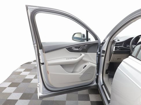 Used 2023 Audi Q7 3.0T Prestige image 5