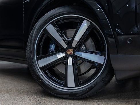 New 2026 Porsche Cayenne E-Hybrid image 16