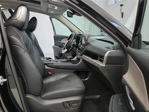 Used 2024 Toyota Grand Highlander Platinum image 17