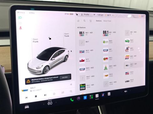 Used 2020 Tesla Model 3 Standard Range RWD image 30