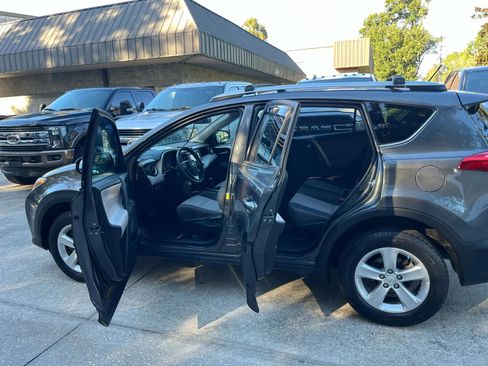 Used 2014 Toyota RAV4 XLE image 17