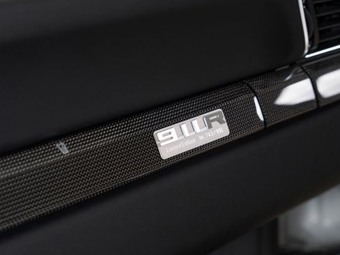 Used 2016 Porsche 911 R image 23