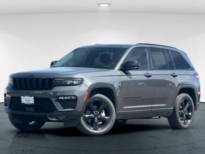 Used 2024 Jeep Grand Cherokee Limited w/ Black Appearance Package