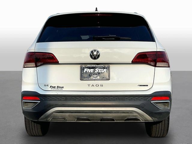 Used 2024 Volkswagen Taos SE AWD/4WD image 6